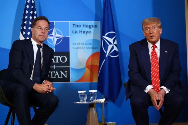 2026-01-22T103912Z_1_LYNXMPEM0L0K2_RTROPTP_4_NATO-SUMMIT-TRUMP-RUTTE